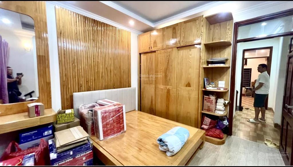 Chính chủ cần bán gấp nhà thái thịnh đống đa 41m2 5 tầng tự tay xây tâm huyết, còn mới đẹp chỉ 8tỷ.