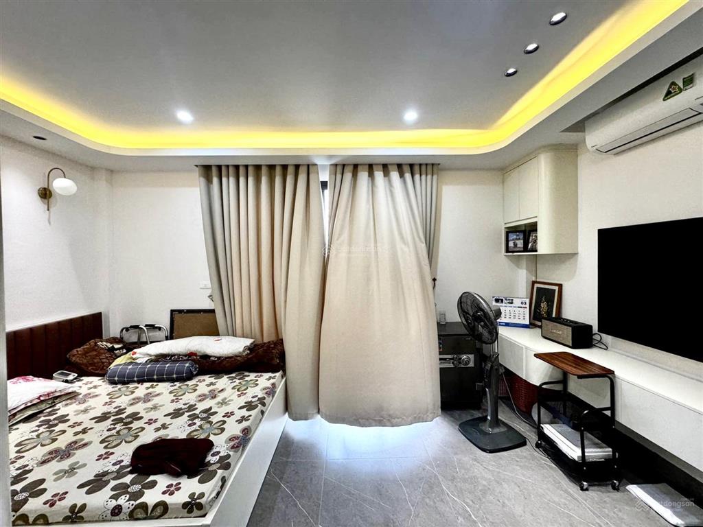 Cần tiền bán gấp nhà phố thái hà đống đa 80m2 7tầng ô tô tải tránh, vỉa hè kinh doanh chỉ 30 tỷ