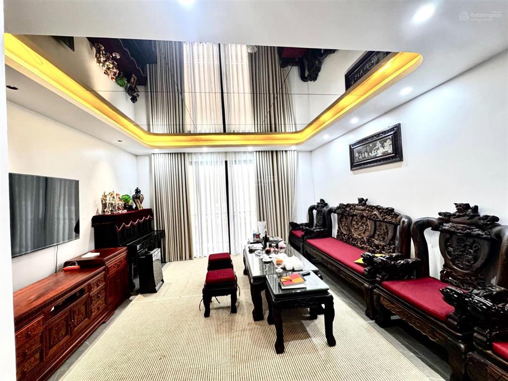 Cần tiền bán gấp nhà phố thái hà đống đa 80m2 7tầng ô tô tải tránh, vỉa hè kinh doanh chỉ 30 tỷ