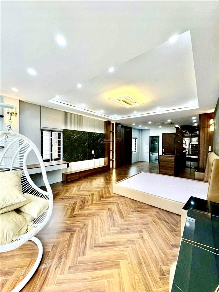 Bán nhà tây sơn ngã tư thái hà chùa bộc, 48m  6 tầng thang máy tặng nội thất, cách ô tô 15m 11 tỷ.