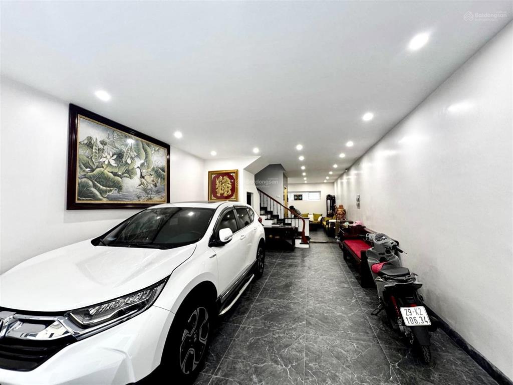 Bán gấp nhà phân lô cạnh hồ phương mai, 65m2  6 tầng gara ô tô, vỉa hè kinh doanh chỉ hơn 25 tỷ