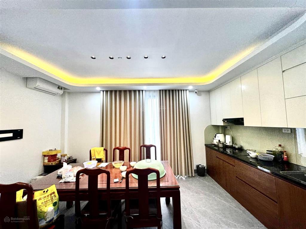 Bán gấp nhà phân lô cạnh hồ phương mai, 65m2  6 tầng gara ô tô, vỉa hè kinh doanh chỉ hơn 25 tỷ