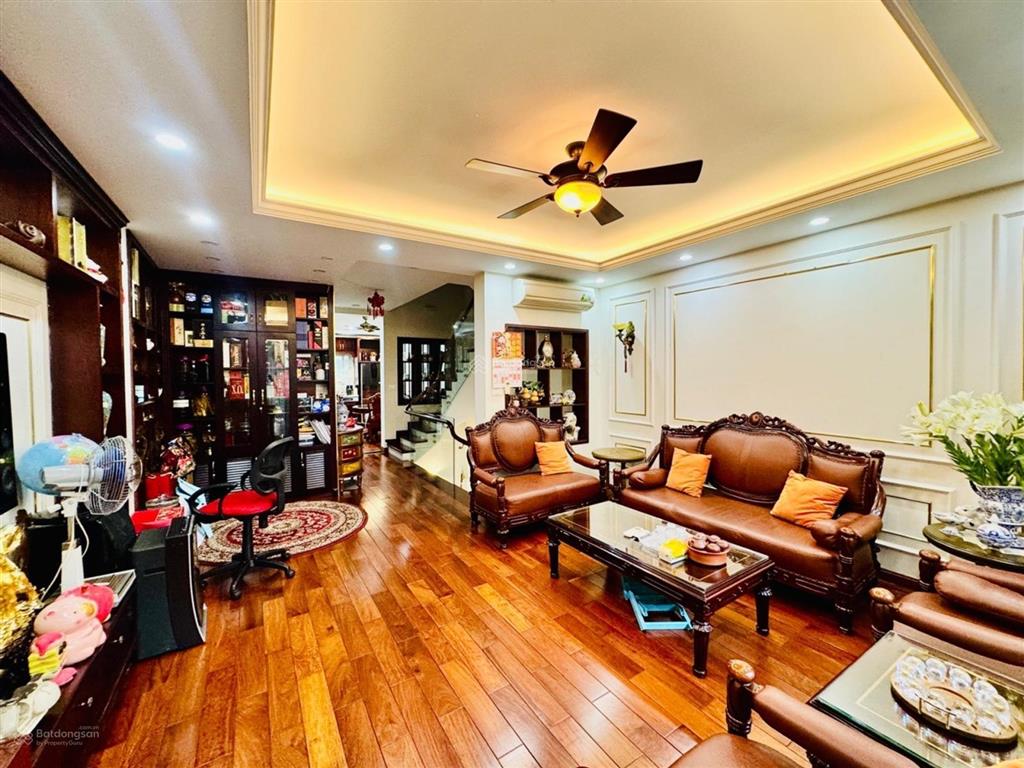 Bán gấp nhà gara 2 ô tô, kinh doanh phố tôn đức thắng 100m2 7 tầng thang máy mặt tiền 5.5m hơn 30ty