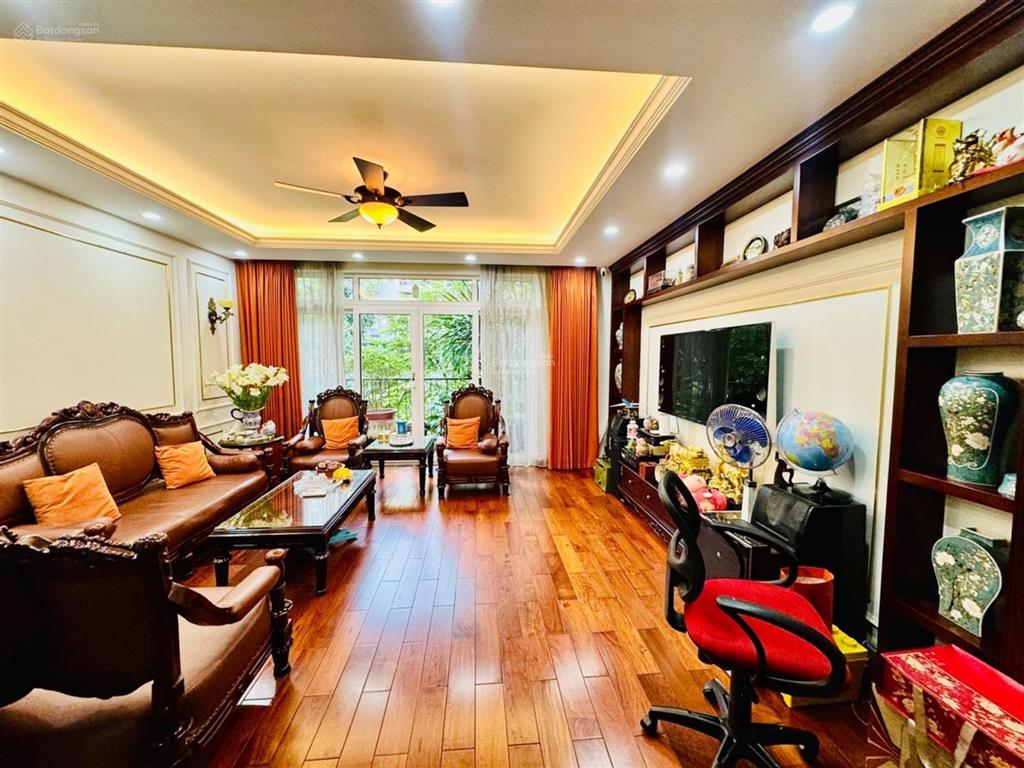 Bán gấp nhà gara 2 ô tô, kinh doanh phố tôn đức thắng 100m2 7 tầng thang máy mặt tiền 5.5m hơn 30ty