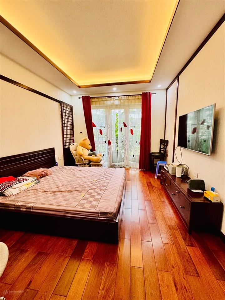 Bán gấp nhà gara 2 ô tô, kinh doanh phố tôn đức thắng 100m2 7 tầng thang máy mặt tiền 5.5m hơn 30ty