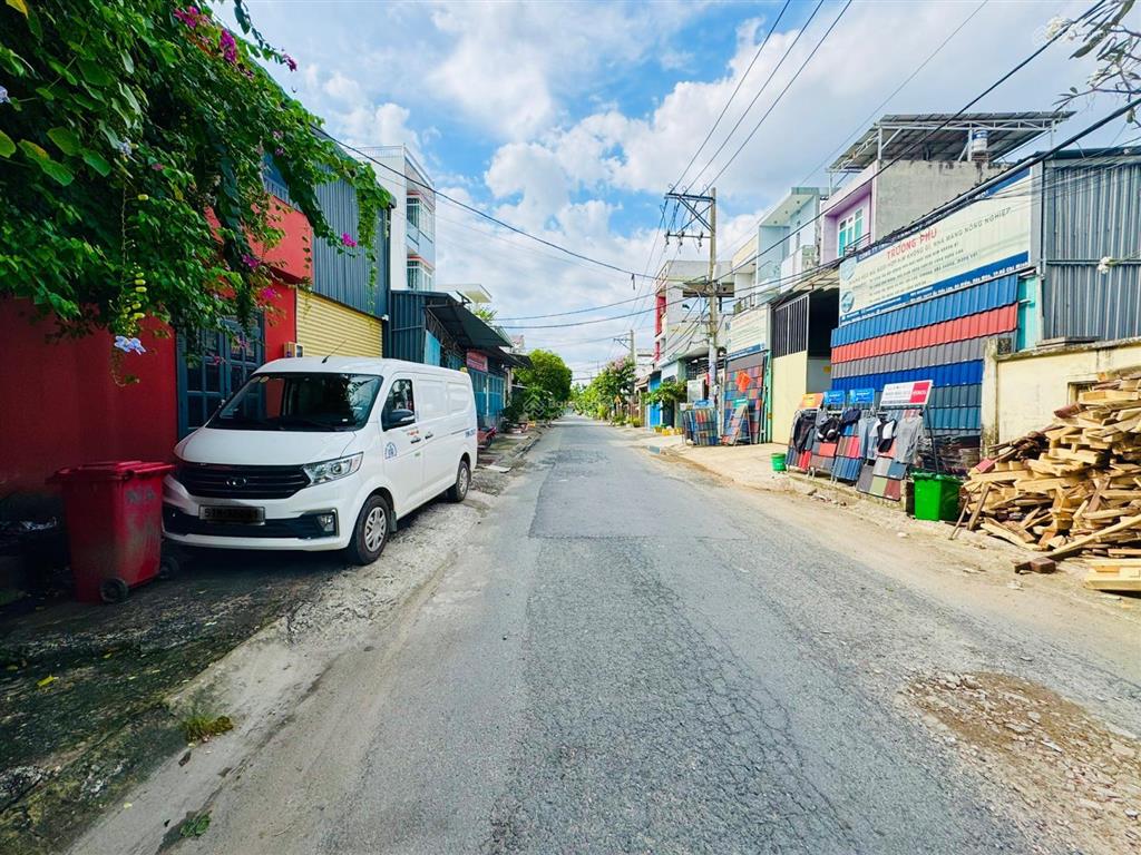 Tôi chính chủ bán nhà mặt phố bà điểm 1 giá 10,8 tỷ tl, 184m2, view đẹp hot! có thương lượng