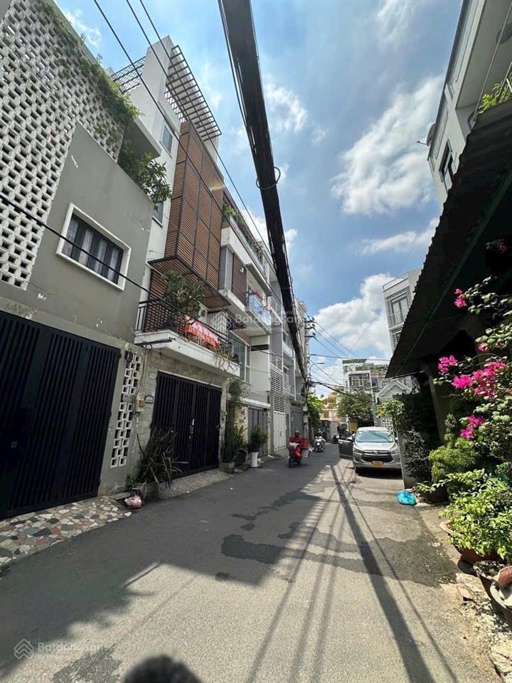 Chính chủ cần bán khách sạn hoà phát quận thủ đức. 6 tầng 525m2. giá thương lượng tốt