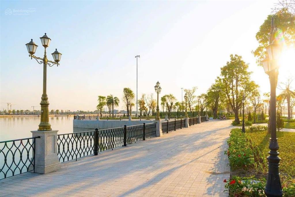 Chủ nhà cần tiền bán gấp  cắt lỗ mạnh hơn thị trường 2 tỷ căn liền kề thiên nga 75m2 gần hồ