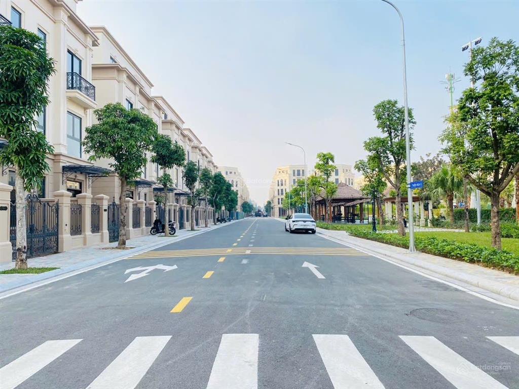 Giảm giá để vào việc căn song lập 136m2 giá 51.8 tỷ  vinhomes cổ loa