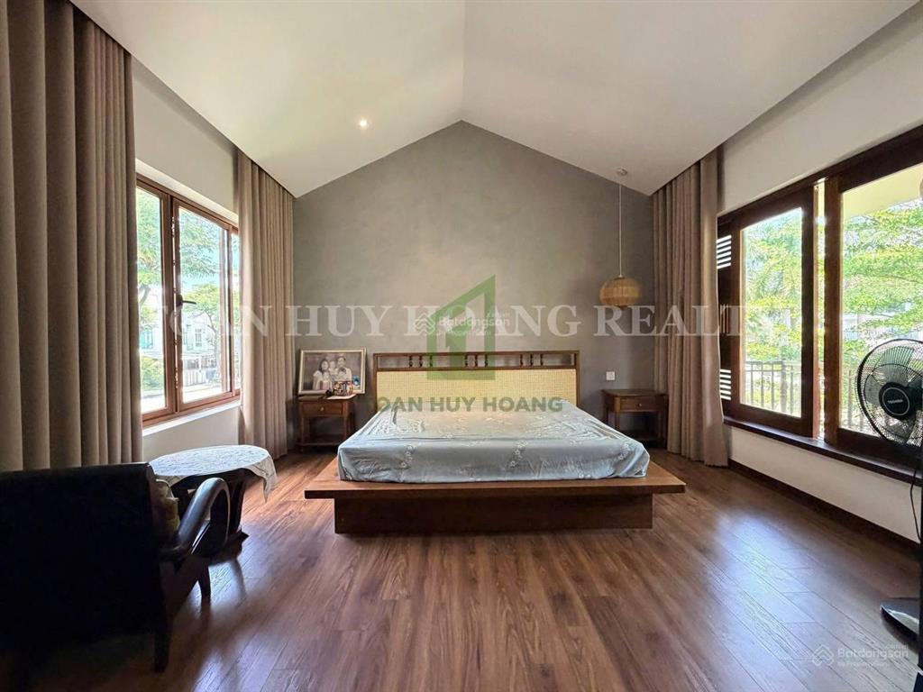 Biệt thự 4 phòng ngủ có hồ bơi ở euro village