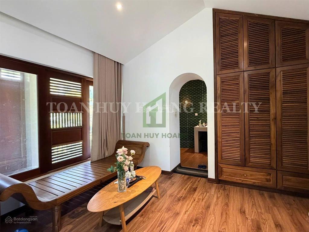 Biệt thự 4 phòng ngủ có hồ bơi ở euro village