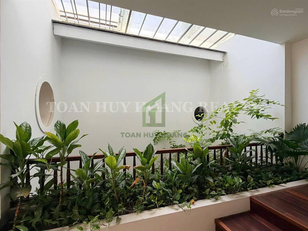 Biệt thự 4 phòng ngủ có hồ bơi ở euro village
