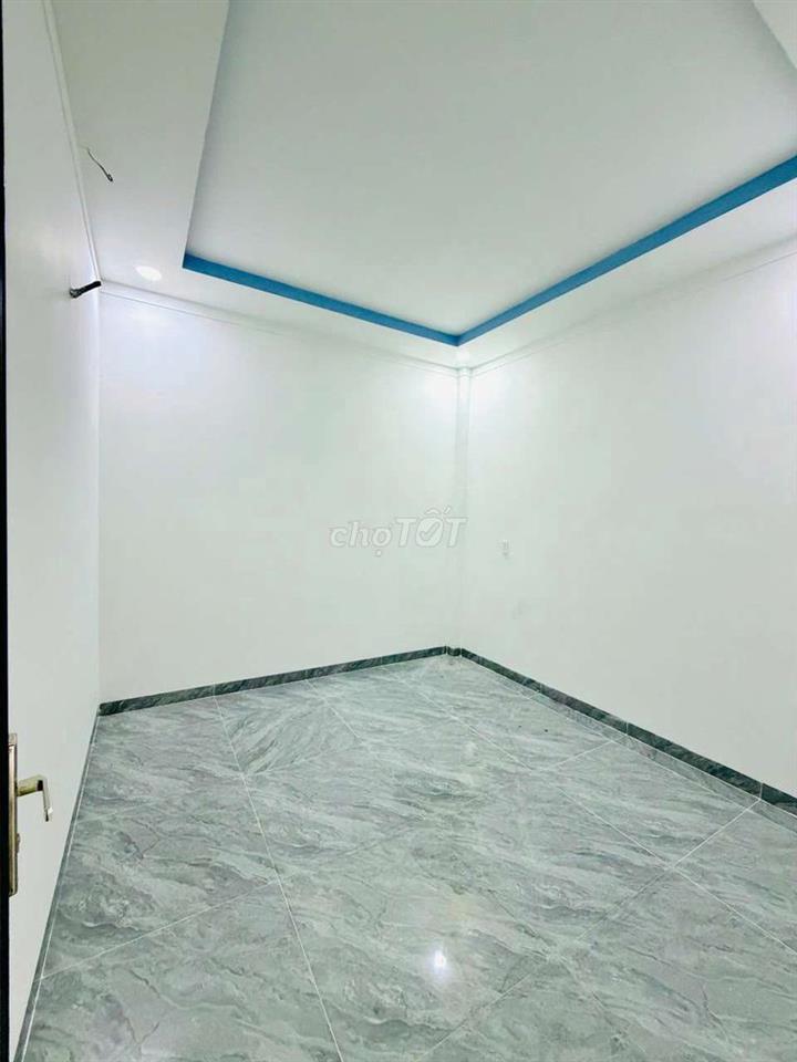 bán nhà sổ riêng, 5x30, đường 12m, gần kcn, giá trọn sổ 480