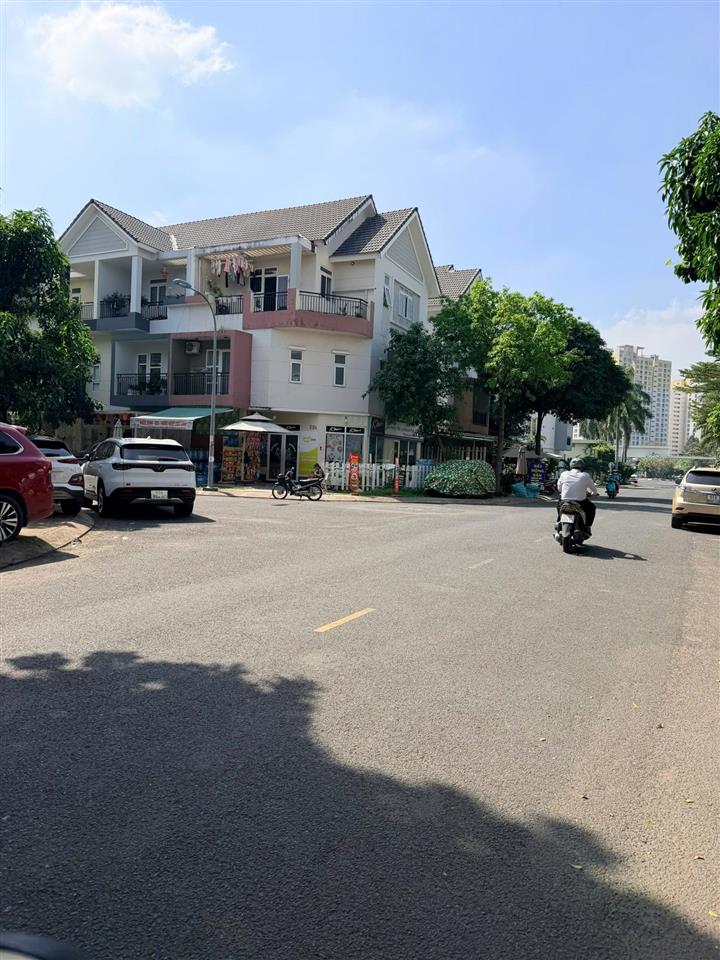 Cần bán nhà khu compound park riverside (bưng ông thoàn, q9)  75m2  chuyên nhận ký gửi mua bán q9