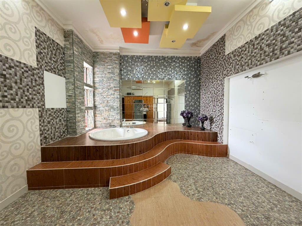 Cần bán siêu biệt thự hai mặt tiền khu dân cư phú mỹ quận 7 ..dt.478 mét vuông giá 68,68 triệ tỷ