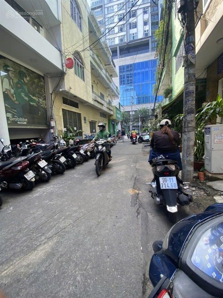 Bán nhà quận 10, hẻm 284 lý thường kiệt, 64m, 4 tầng, ô tô vào nhà, 17,8 tỷ, sổ riêng chính chủ