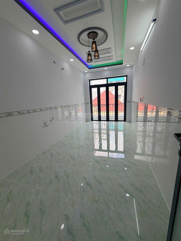 Cần bán nhà 3 tầng gần bến xe quận 8. 53 m giá 5 tỷ 950 triệu thương lượng. sổ hồng riêng