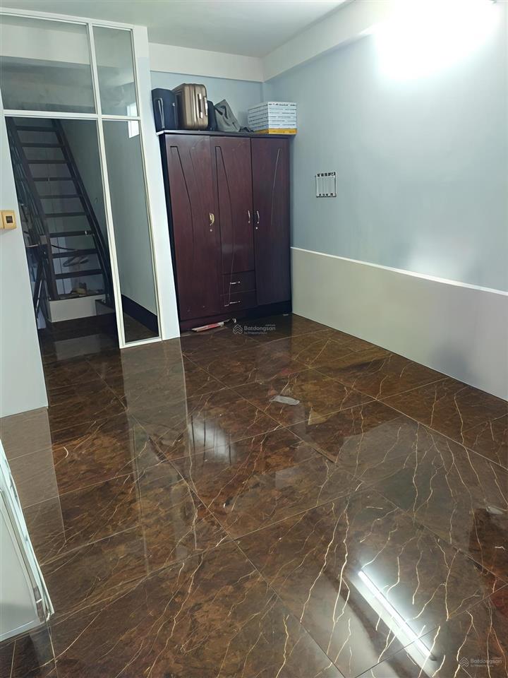Hàng hiếm trung tâm q5 trần bình trọng 4 tầng 33m², 14,2 tỷ, ô tô ngủ trong nhà đang kinh doanh