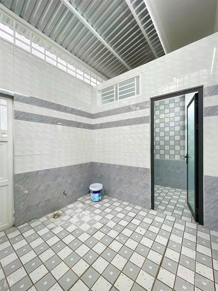 Xe hơi đỗ cửa ngày đêm  nhà mới thống nhất p10, gv. 5x12m, gần bv hồng đức