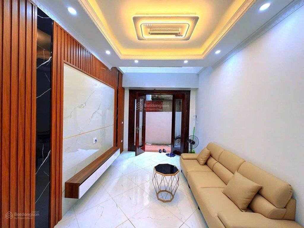 8.2 tỷ  x 6 tầng  phố yên lãng  đống đa  nhà xây mới  full nội thất