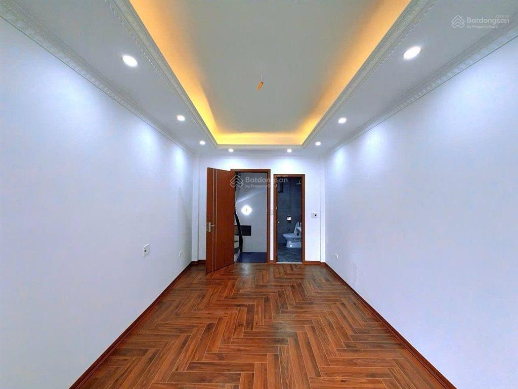 8.2 tỷ  x 6 tầng  phố yên lãng  đống đa  nhà xây mới  full nội thất