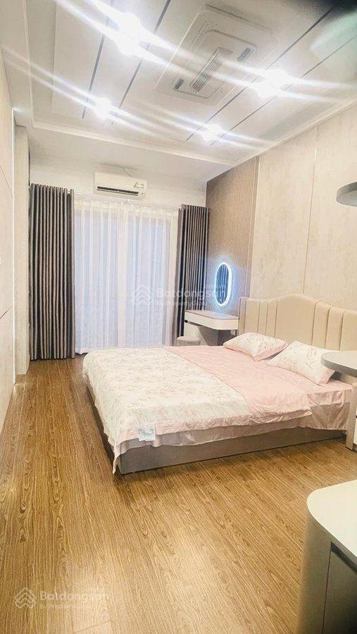 Bán nhà riêng 47m2, 4pn, 4wc tại hào nam, cát linh, đống đa, 18,9 tỷ vnd ngõ oto.