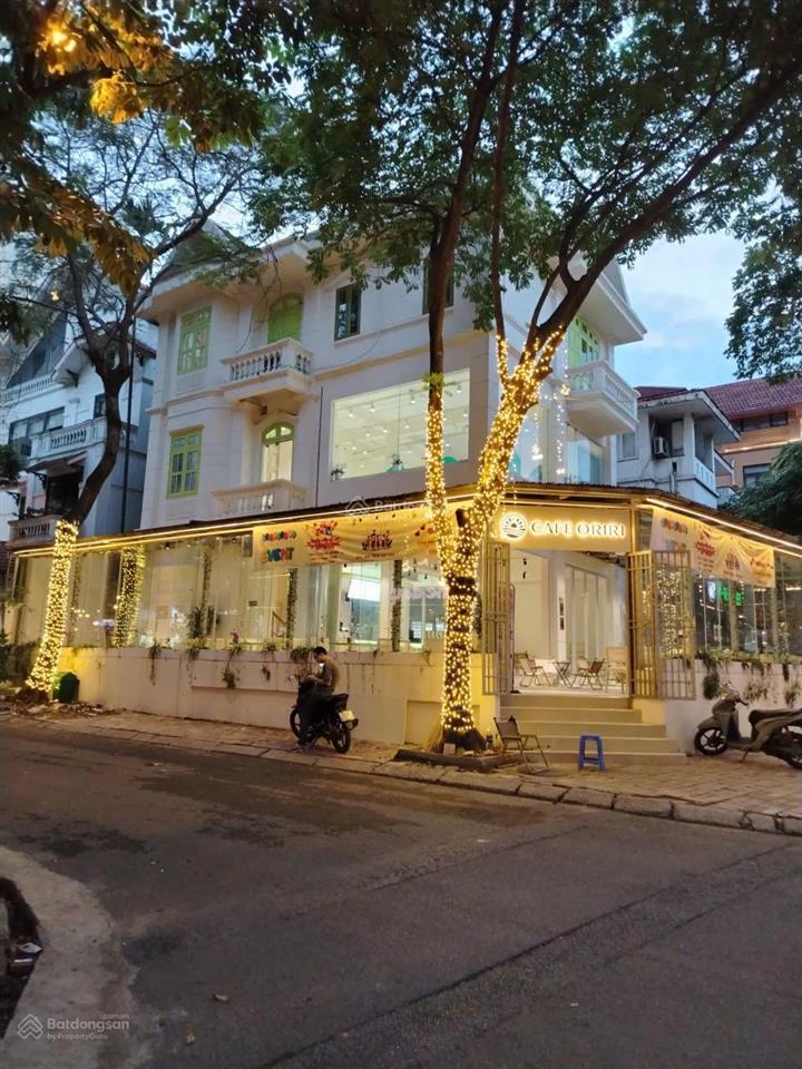 Cho thuê biệt thự lô góc nguyễn thị định 200m2 x 3 tầng giá 8000$