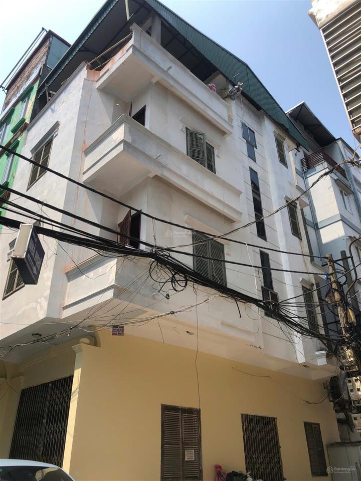 Cho thuê tầng 1 nhà ngõ 82 chùa láng dt 50m² căn góc, chếch mặt hồ, vị trí đẹp