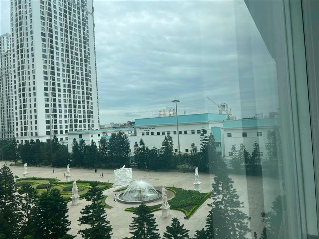 Bán gấp sàn văn phòng 120m2 tại vinhomes royal city nguyễn trãi, thanh xuân