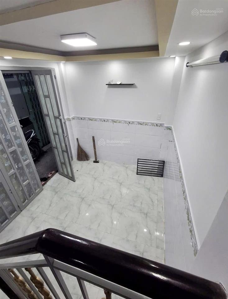 Nhà tại quận 5 trần phú chỉ 3,3 tỷ, ngang 6,8m