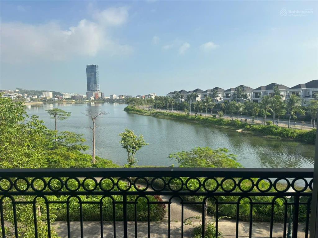 Cần bán căn biệt thự ven hồ ngọc trai, khu du lịch đông hùng thắng, bãi cháy, tp. hạ long