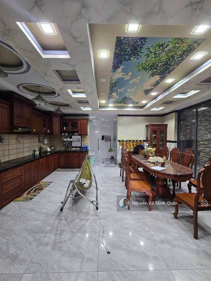 Nhà 6 tầng thang máy, khu phân lô phan huy ích tân bình. tặng full nội thất. dt 5mx23m nở hậu 6m.