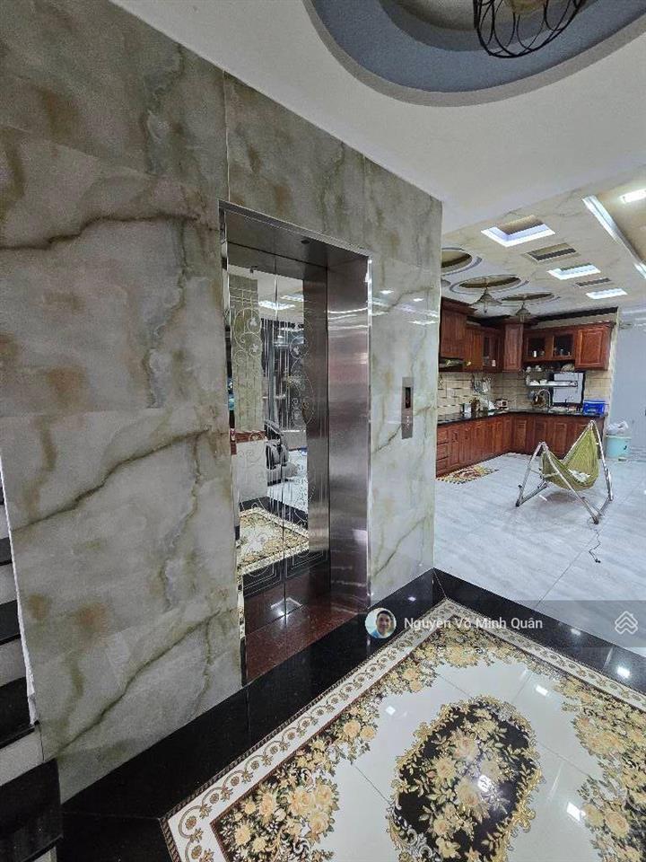 Nhà 6 tầng thang máy, khu phân lô phan huy ích tân bình. tặng full nội thất. dt 5mx23m nở hậu 6m.