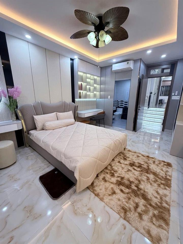 Nhà mới 5 tầng thang máy full nội thất.dt 4mx16m khu dân cư vip phan huy ích p an hội tây.chỉ 12 tỷ