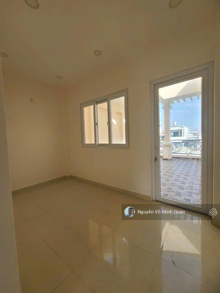 Nhà đẹp 4 tầng khu bàn cờ sát trường chinh p. đông hưng thuận. dt 4mx24m. khu nhà cao tầng.8.9 tỷ