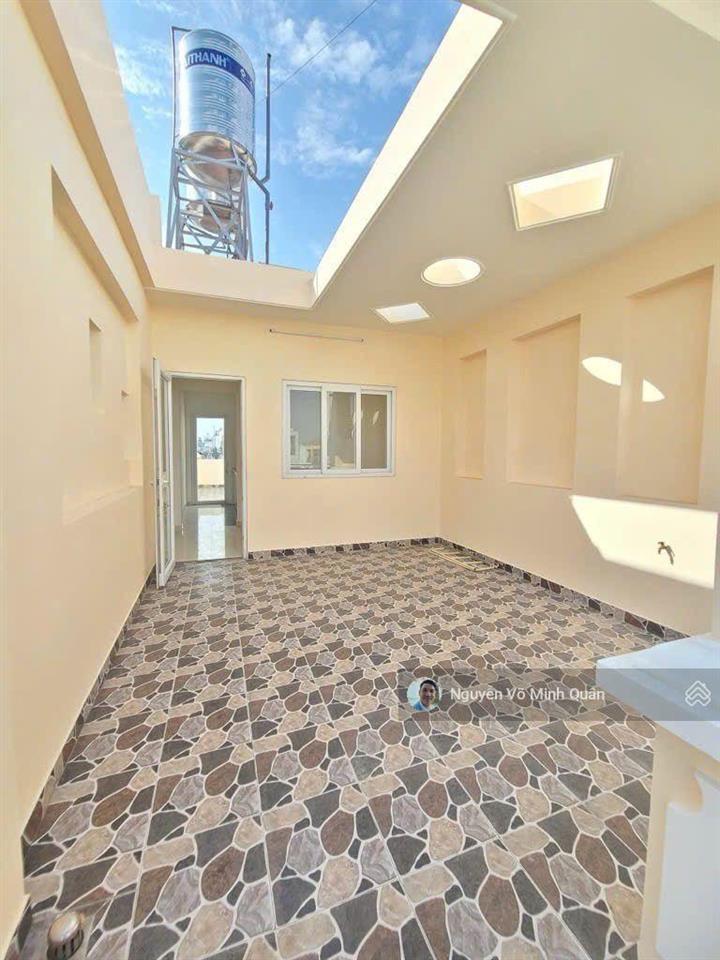 Nhà đẹp 4 tầng khu bàn cờ sát trường chinh p. đông hưng thuận. dt 4mx24m. khu nhà cao tầng.8.9 tỷ