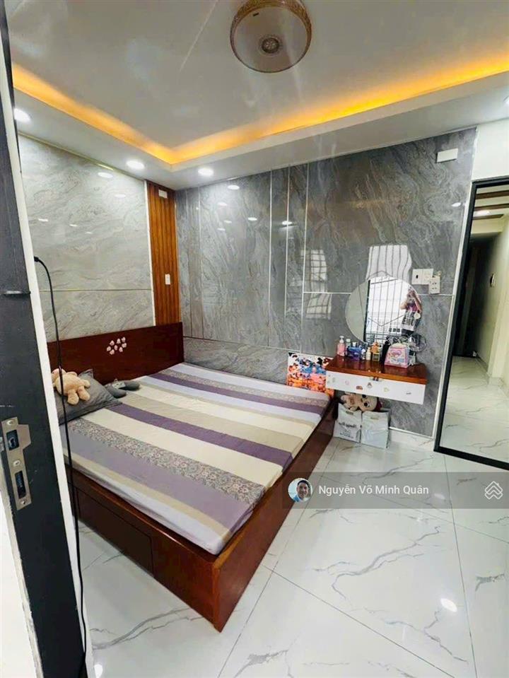 Nhà đẹp 2 tầng 2 mặt tiền trước sau đông hưng thuận sát nguyễn văn quá. dt 4mx20m. chỉ 6.4 tỷ tl