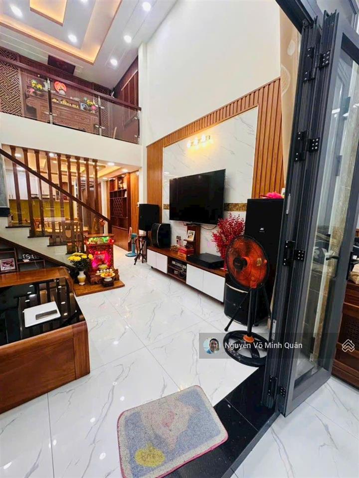Nhà đẹp 2 tầng 2 mặt tiền trước sau đông hưng thuận sát nguyễn văn quá. dt 4mx20m. chỉ 6.4 tỷ tl