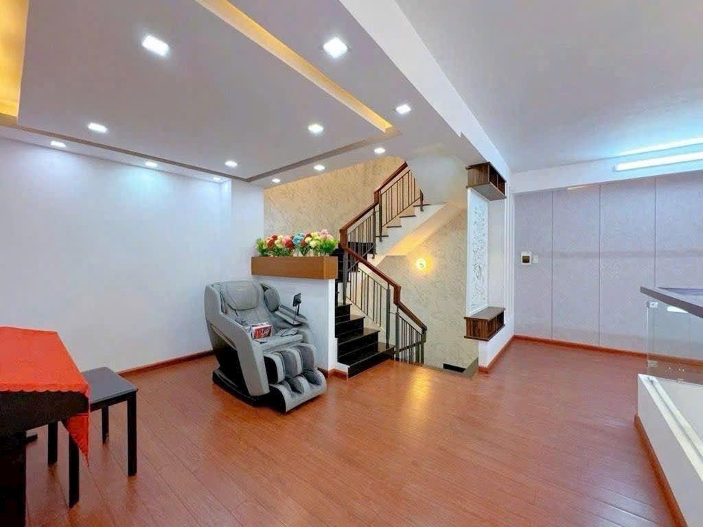Nhà đẹp 5 tầng full nội thất khu vip phan huy ích p. tân sơn. dt 5.8mx11m dtcn 63.5m2. chỉ 7 tỷ tl