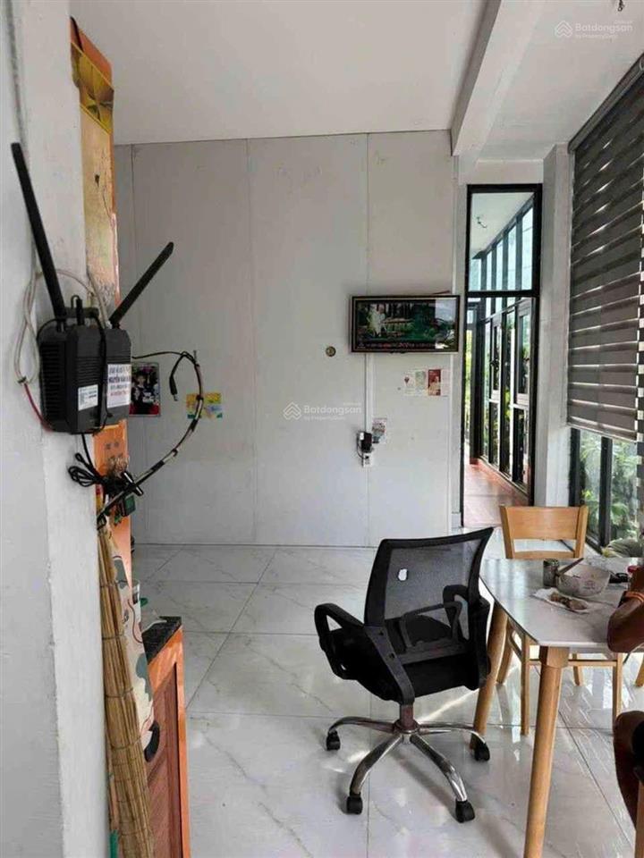 Căn góc 3 tầng 2 mặt tiền đường 12m + vỉa hè.dt 4mx21m kdc vip sát phan văn hớn và ql1a.chỉ 6.8 tỷ