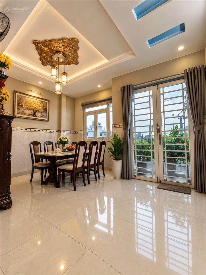 Nhà 3 tầng mặt tiền kinh doanh tô ký đông thạnh hóc môn. dt 5mx17m ngay chợ ngã 3 bầu. chỉ 7.9 tỷ