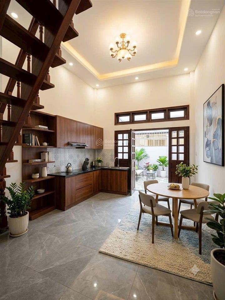 Nhà trệt lửng 2 mặt tiền hẻm trước sau.dt 5mx20m sát nguyễn thị huê ngay chợ cây me.nhỉnh 3 tỷ tl