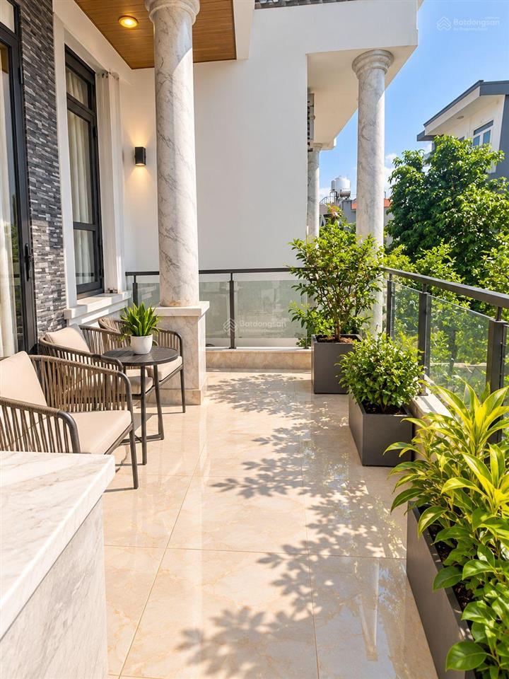 Nhà 3 tầng khu phân lô vip bà điểm hóc môn. dt 5mx17m đường 10m sát mt phan văn hớn. chỉ 5.29 tỷ tl