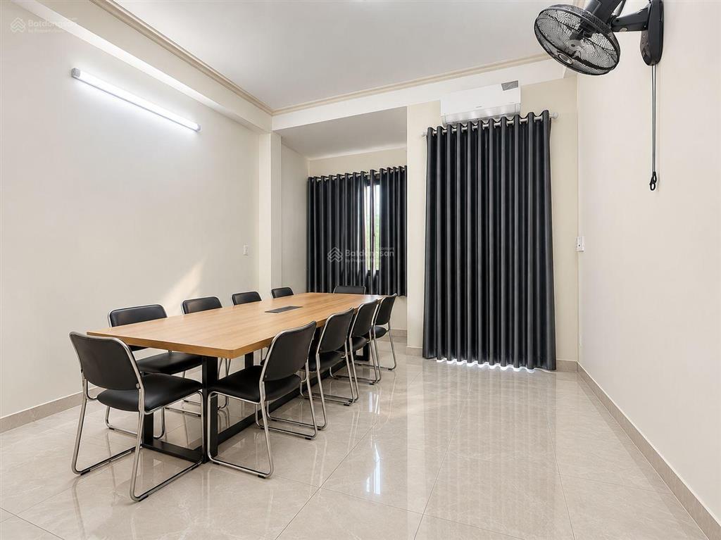 Nhà 3 tầng khu 38ha dương thị giang p. đông hưng thuận. dt 4mx18m sát phan văn hớn. chỉ 8.19 tỷ tl