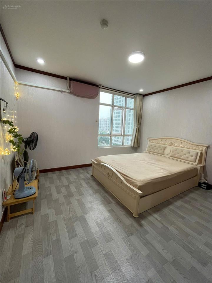 Bán cc 3pn, 2wc, 150m2, 6,4 tỷ tại khu căn hộ chánh hưng  giai việt, q8, hcm