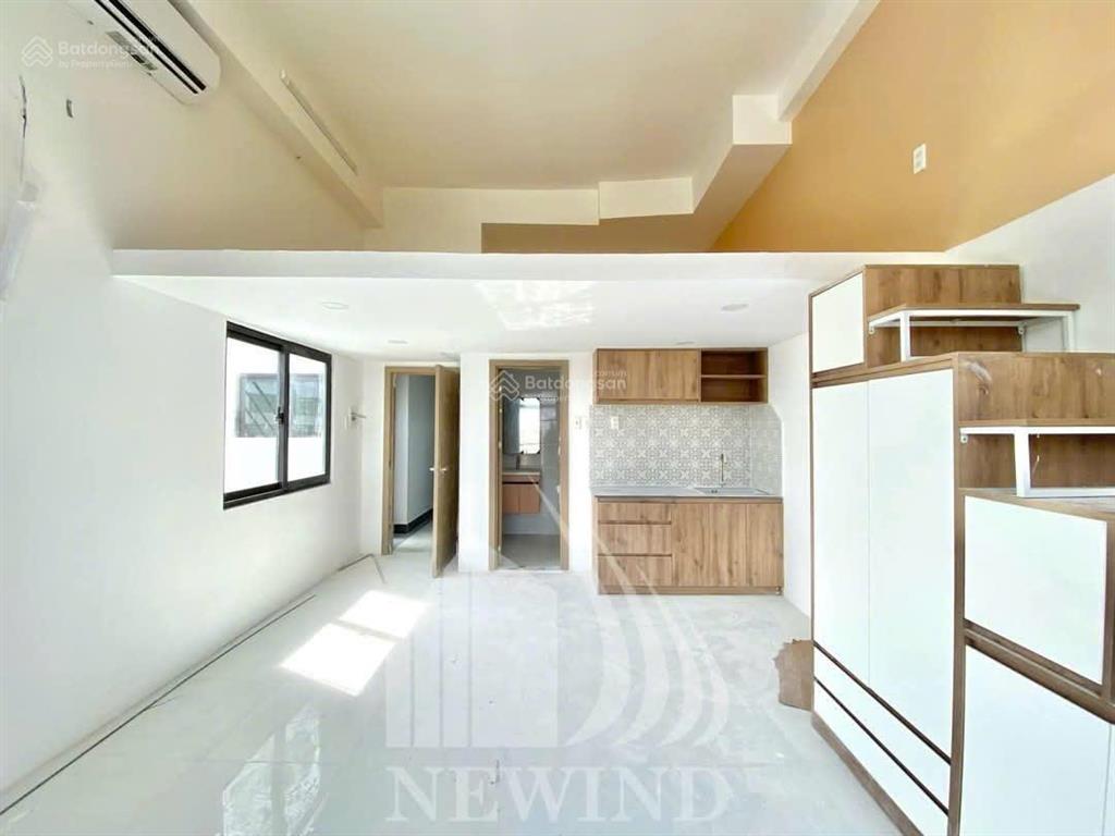 Khai trường phòng gác mới xây full nt, ban công thoáng mát, ngay cc the park land, nguyễn ảnh thủ