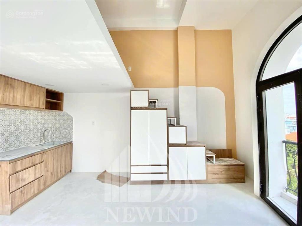 Khai trường phòng gác mới xây full nt, ban công thoáng mát, ngay cc the park land, nguyễn ảnh thủ