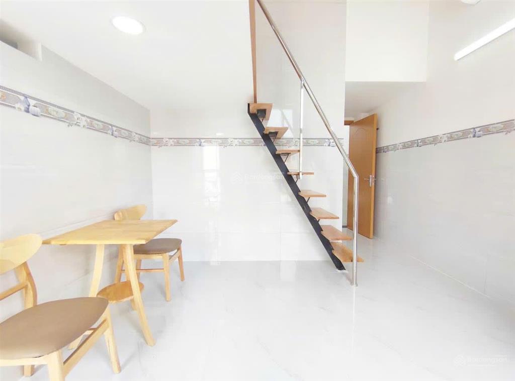 Phòng mới xây đầy đủ tiện nghi  rộng rãi, cửa sổ thoáng  ngay phan văn hớn, trường chinh q12