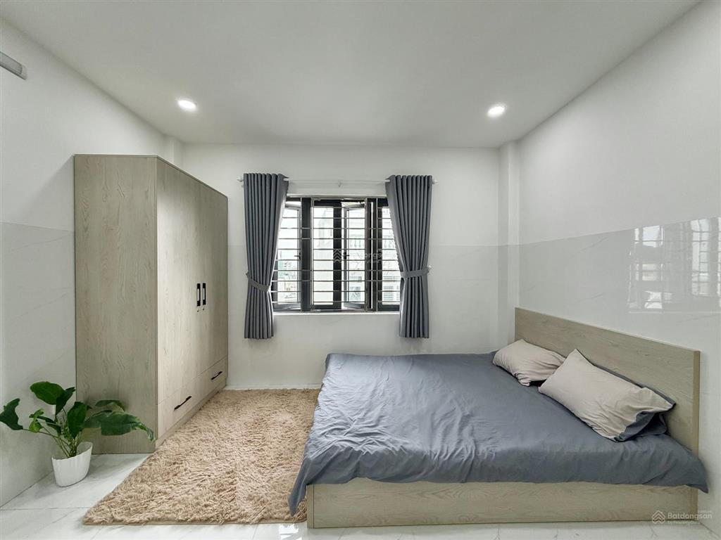 Phòng mới xây full nội thất, ban công, cửa sổ, ngay siêu thị mega market, dương thị mười