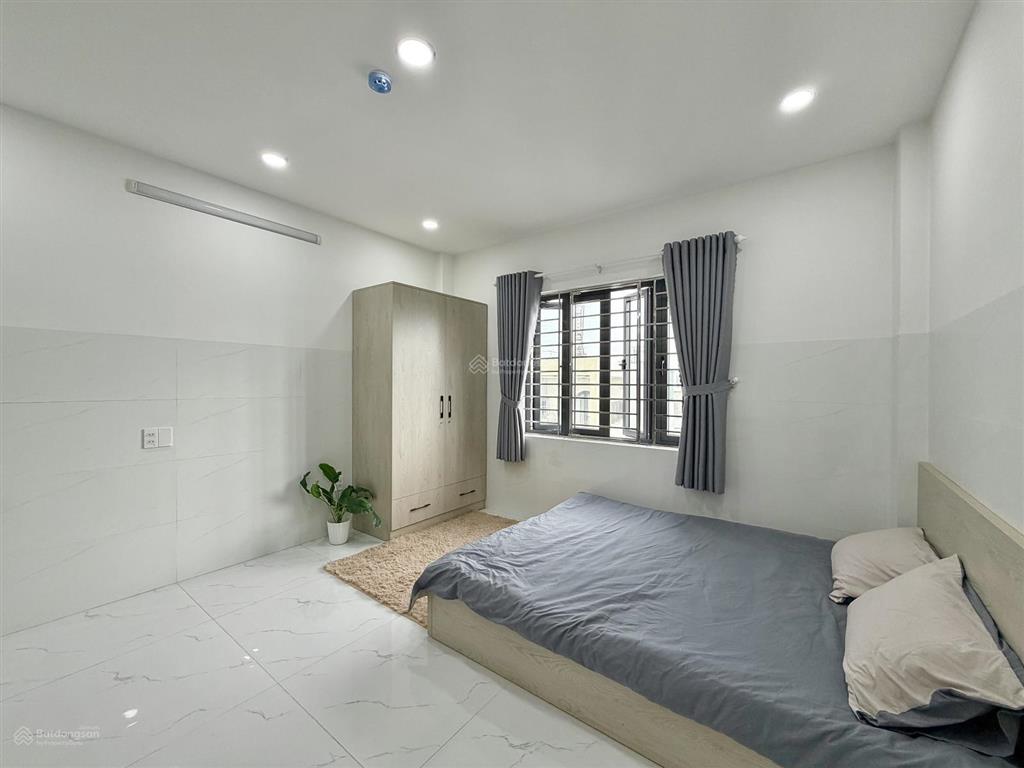Phòng mới xây full nội thất, ban công, cửa sổ, ngay siêu thị mega market, dương thị mười
